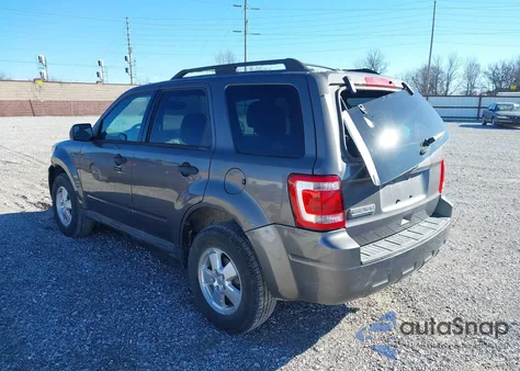 2012 Ford Escape Xlt z USA, uszkodzony, nr VIN 1FMCU0D70CKA40284